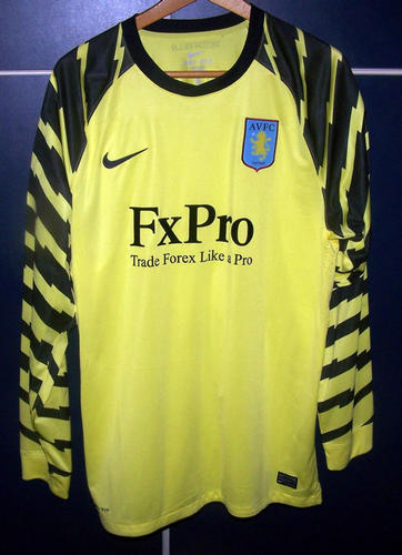 maillot aston villa gardien 2010-2011 rétro