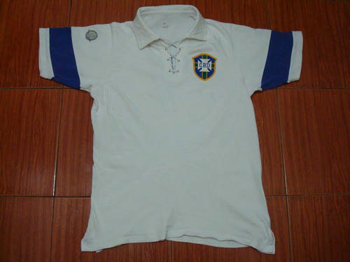 maillot brésil particulier 2004 rétro