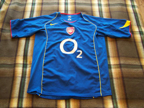 maillot de arsenal fc exterieur 2004-2005 rétro