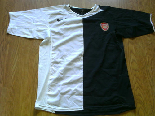 maillot de arsenal fc particulier 2004-2005 rétro