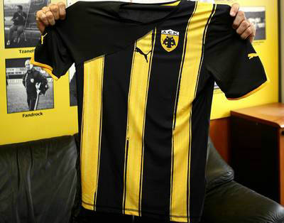 maillot de foot aek athènes exterieur 2011-2012 rétro