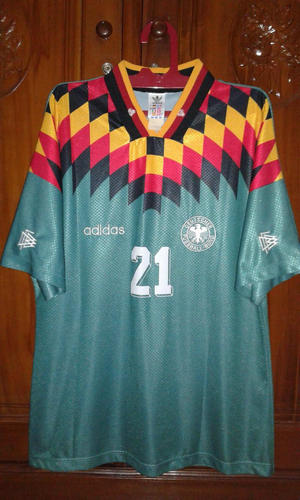 maillot de foot allemagne exterieur 1994-1996 rétro