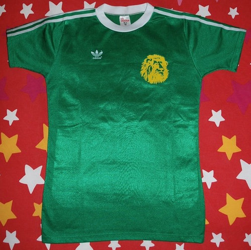 maillot de foot cameroun domicile 1980 rétro