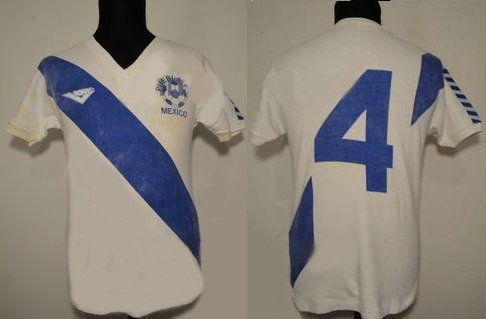 maillot de foot cf puebla domicile 1982 rétro