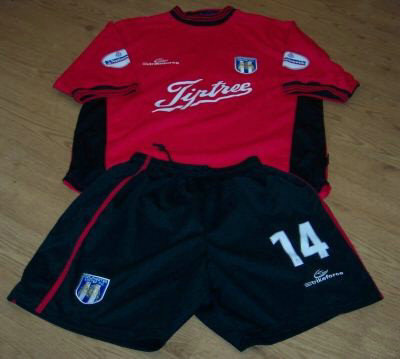 maillot de foot colchester united exterieur 2003-2004 rétro