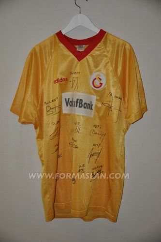 maillot de foot galatasaray réplique 1995-1996 rétro