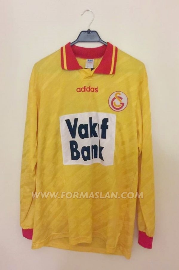 maillot de galatasaray exterieur 1995-1996 pas cher