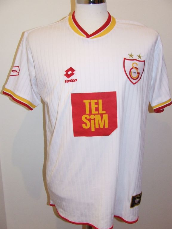 maillot de galatasaray exterieur 2001-2002 rétro