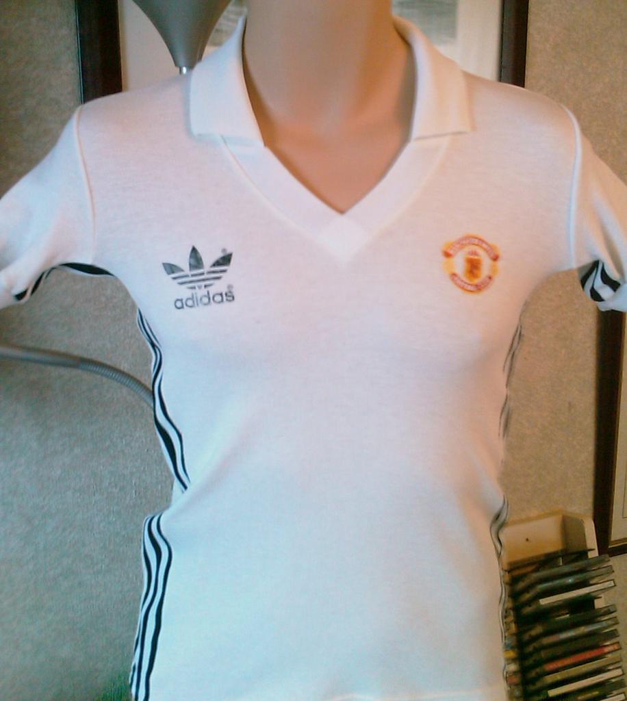 maillot de manchester united exterieur 1980-1982 pas cher