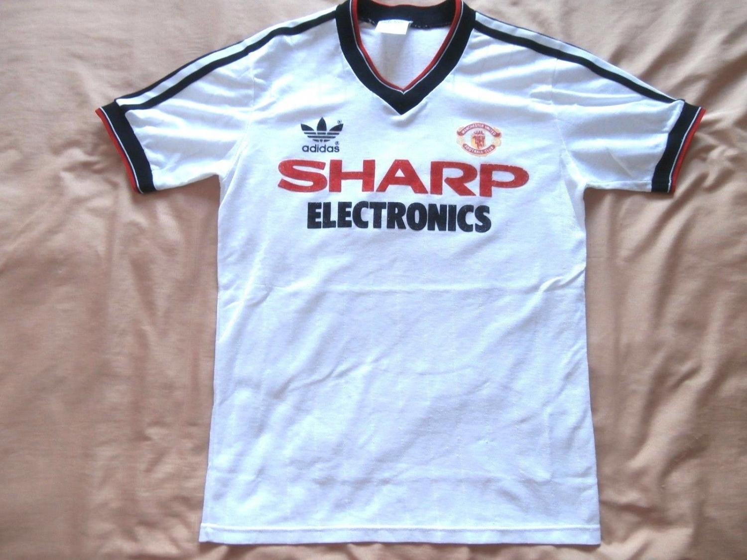 maillot de manchester united exterieur 1982-1984 pas cher