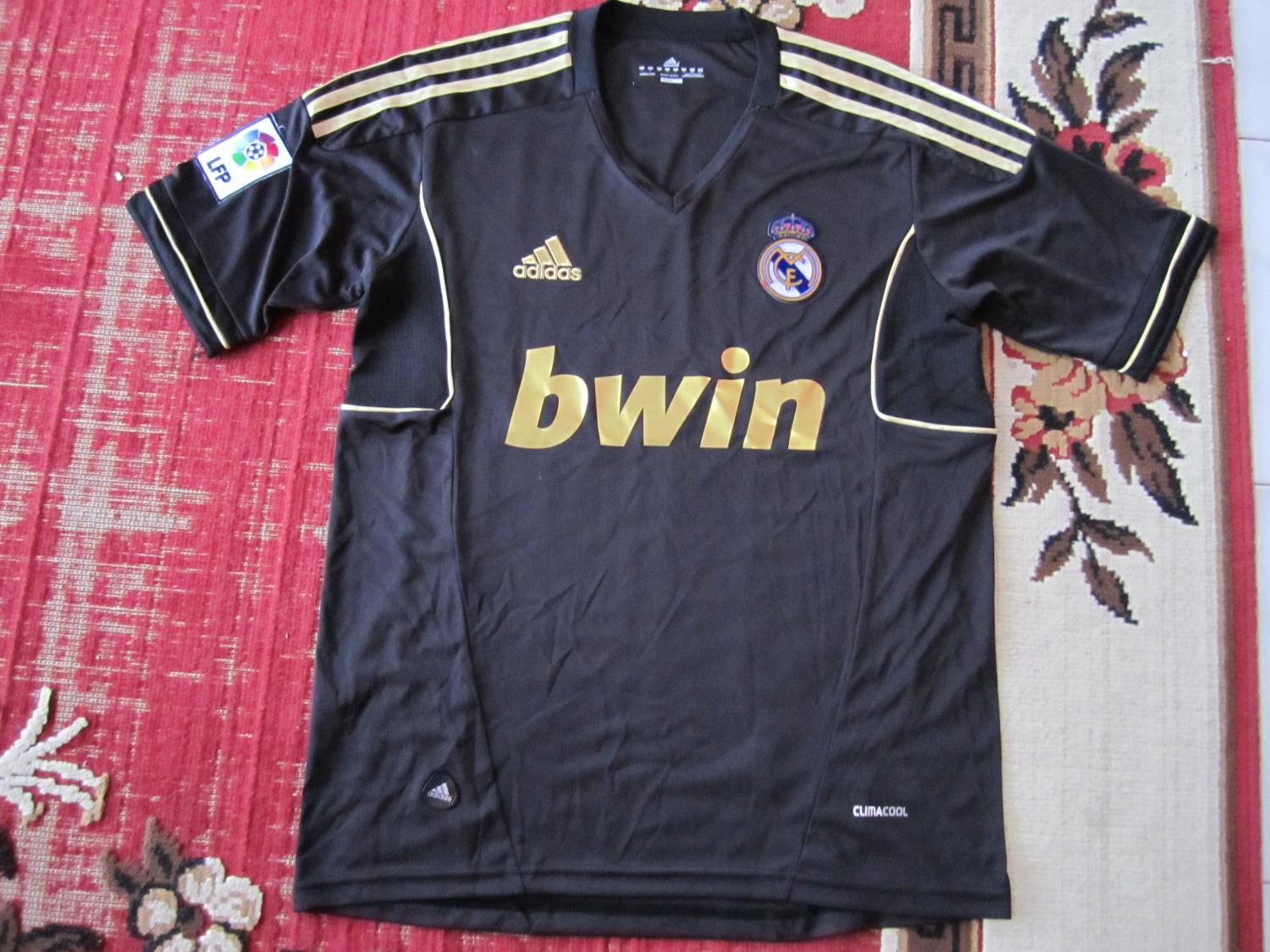 maillot de real madrid exterieur 2011-2012 pas cher