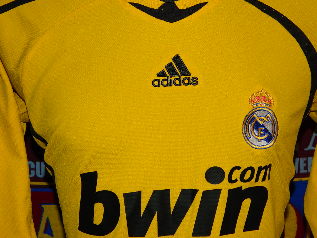 maillot de real madrid gardien 2009-2010 pas cher