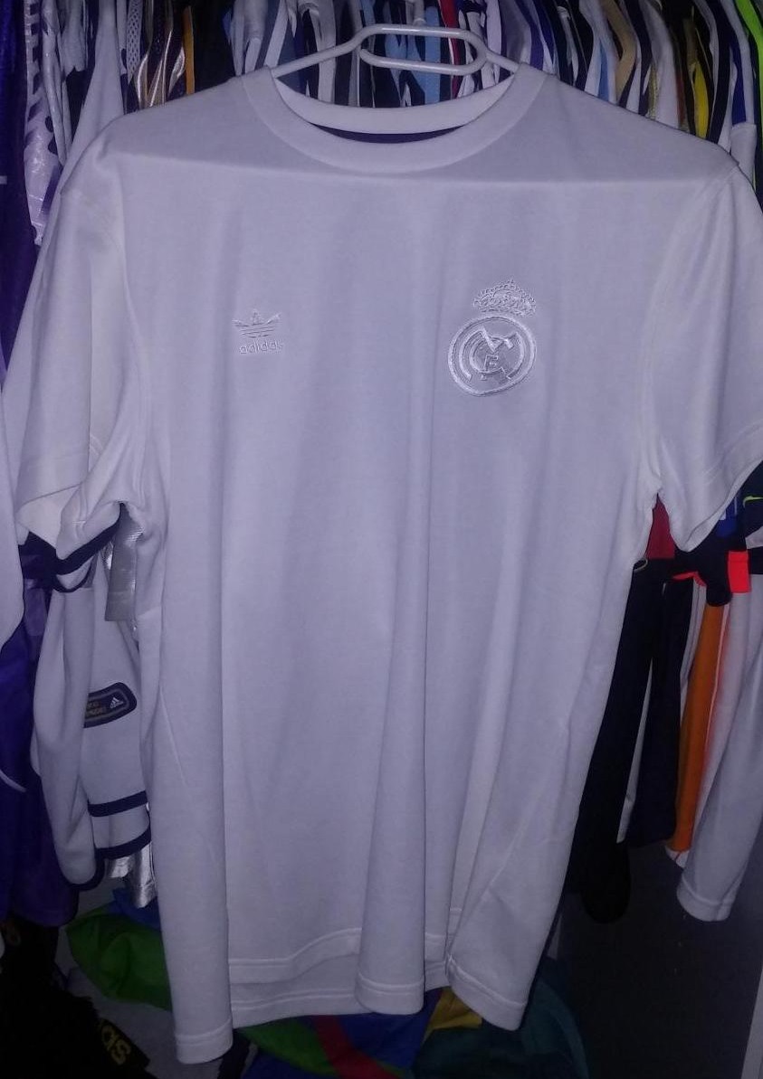 maillot de real madrid particulier 1964-1966 rétro