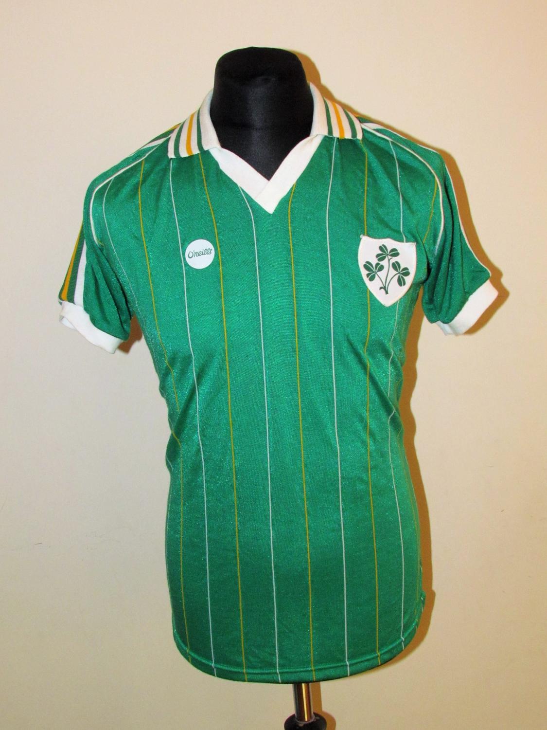 maillot de république d'irlande domicile 1983-1984 pas cher