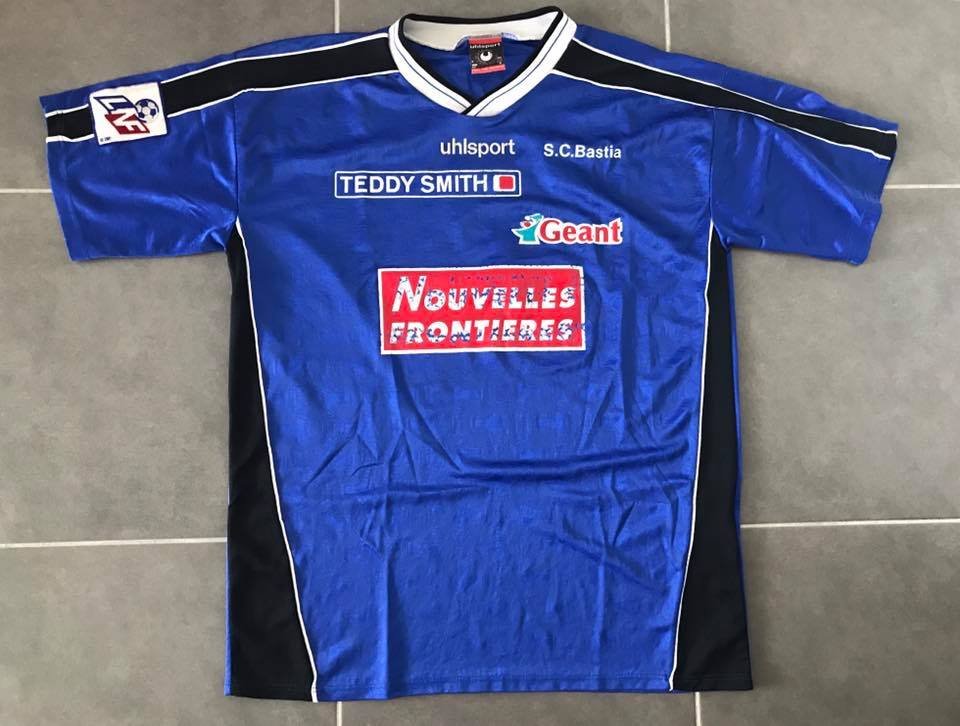 maillot de sc bastia particulier 2001-2002 rétro