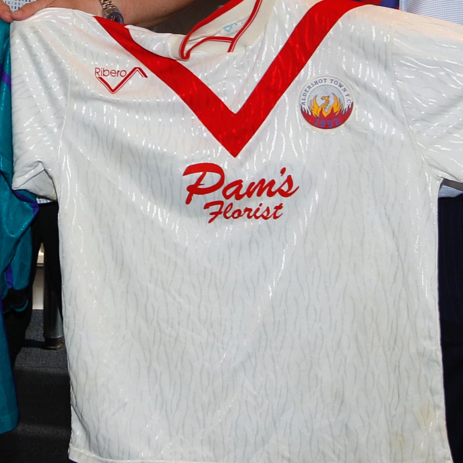 maillot équipe de aldershot town exterieur 1992-1993 rétro