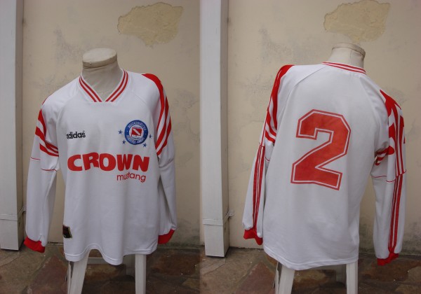 maillot équipe de argentinos juniors exterieur 1996-1997 rétro