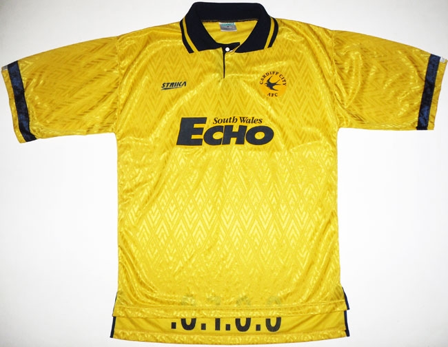 maillot équipe de cardiff city exterieur 1994-1995 rétro