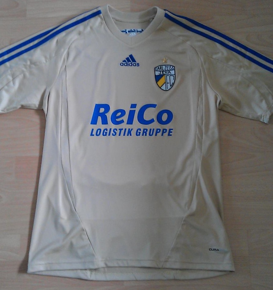 maillot équipe de carl zeiss iéna third 2011-2012 rétro