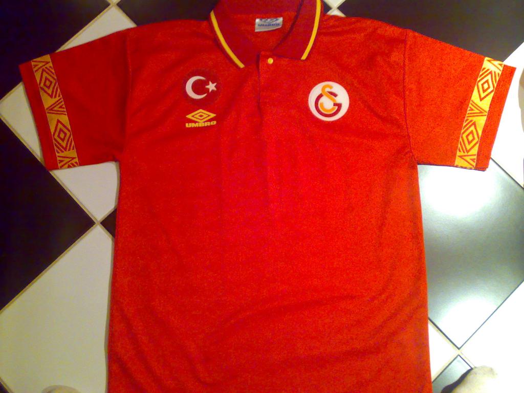 maillot équipe de galatasaray domicile 1993-1994 pas cher