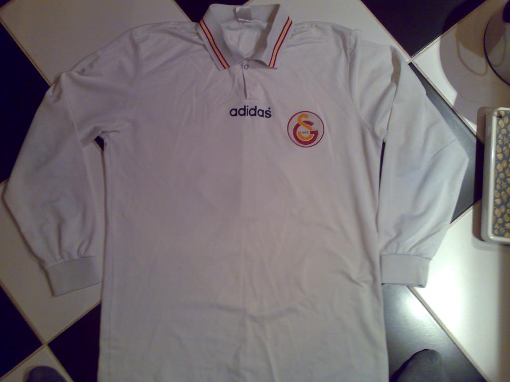 maillot équipe de galatasaray domicile 1996-1997 pas cher