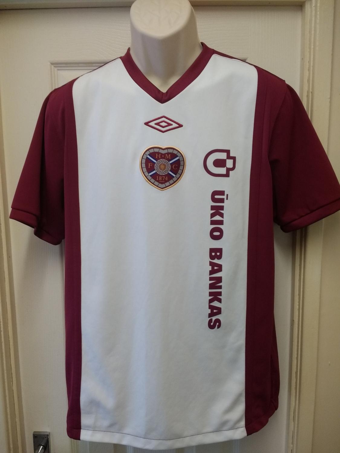 maillot équipe de hearts domicile 2010-2011 rétro