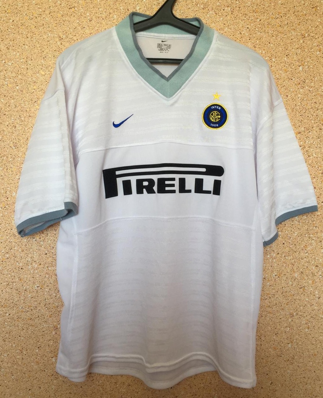 maillot équipe de inter milan exterieur 2000-2001 pas cher