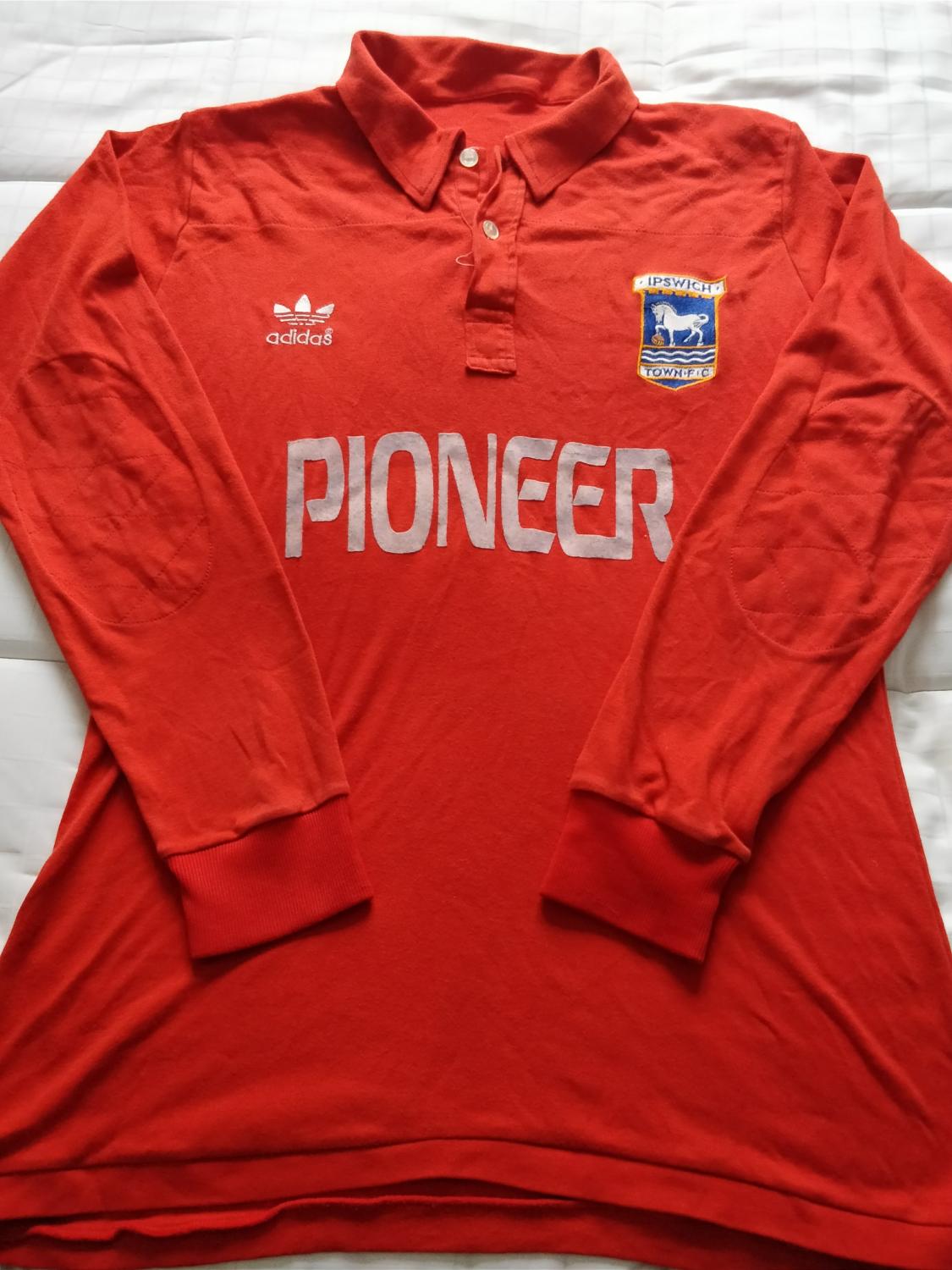 maillot équipe de ipswich town gardien 1983-1984 rétro