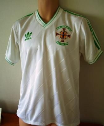 maillot équipe de irlande du nord particulier 1985 pas cher