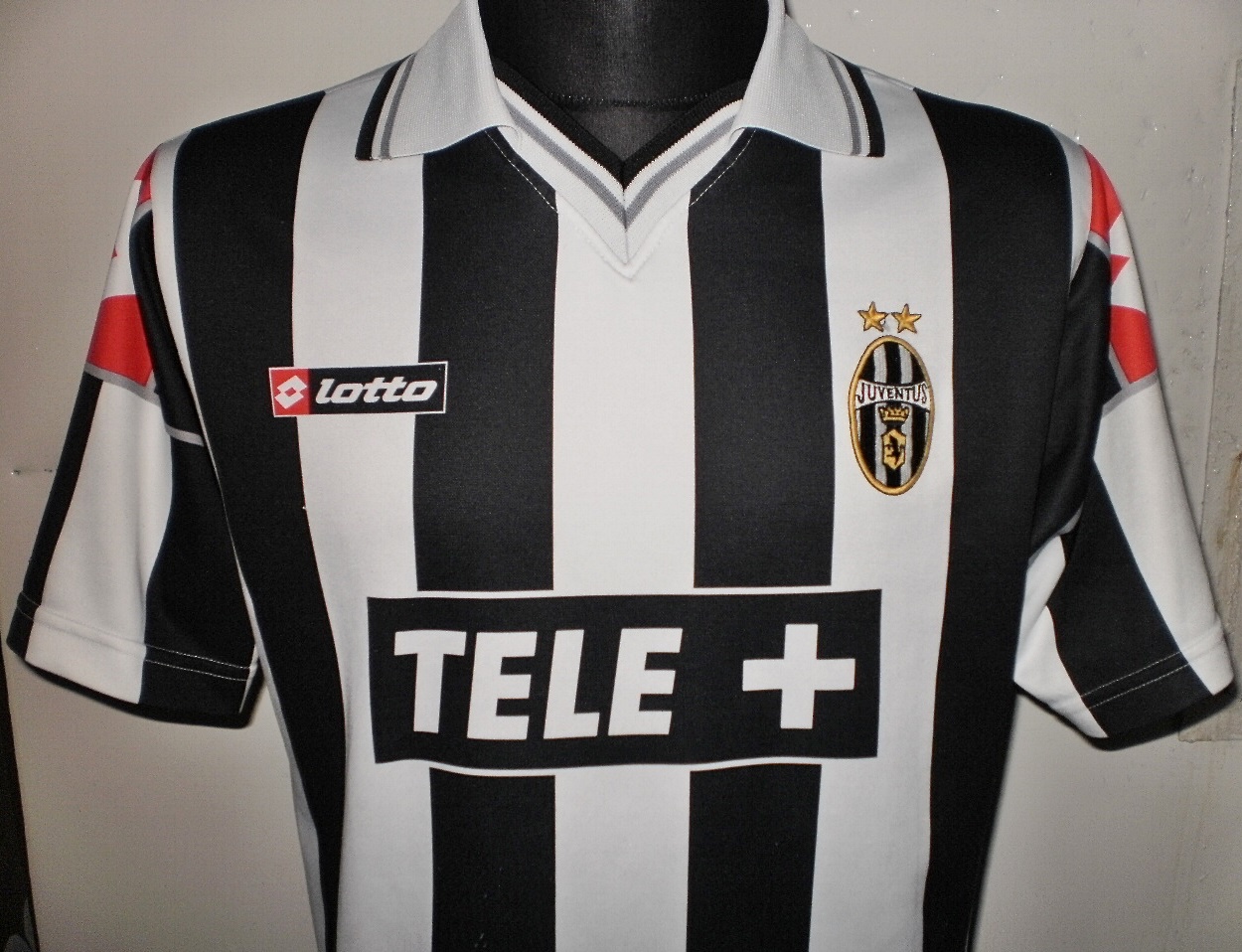 maillot équipe de juventus fc domicile 2000-2001 rétro