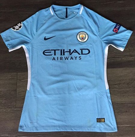 maillot équipe de manchester city domicile 2017-2018 rétro