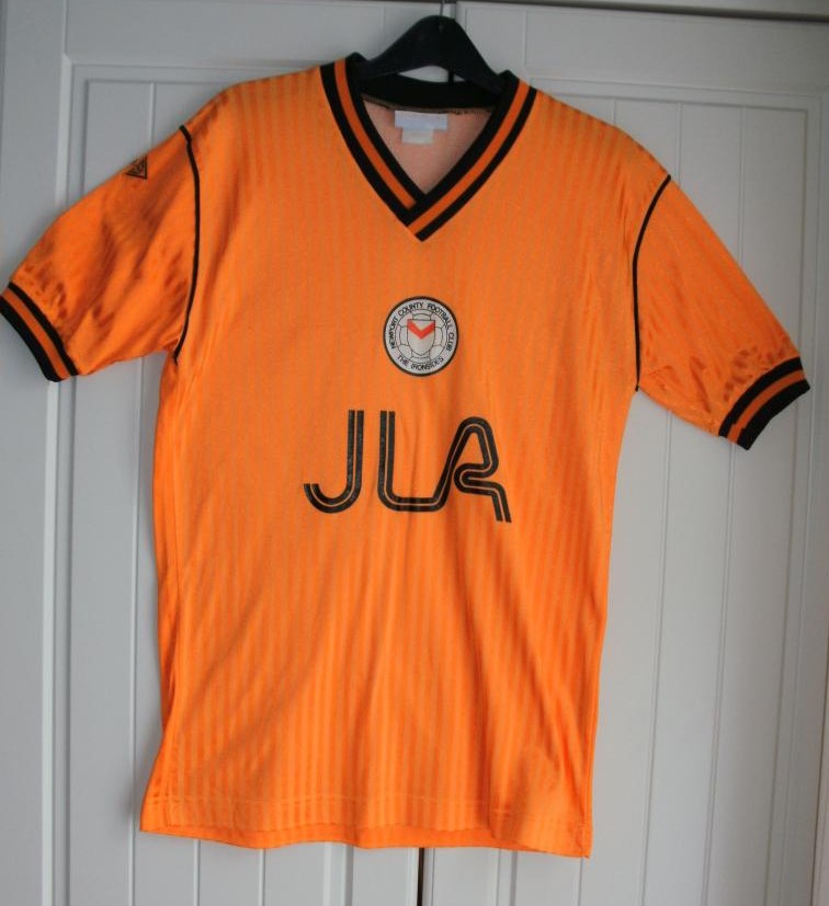 maillot équipe de newport county afc domicile 1988-1989 rétro