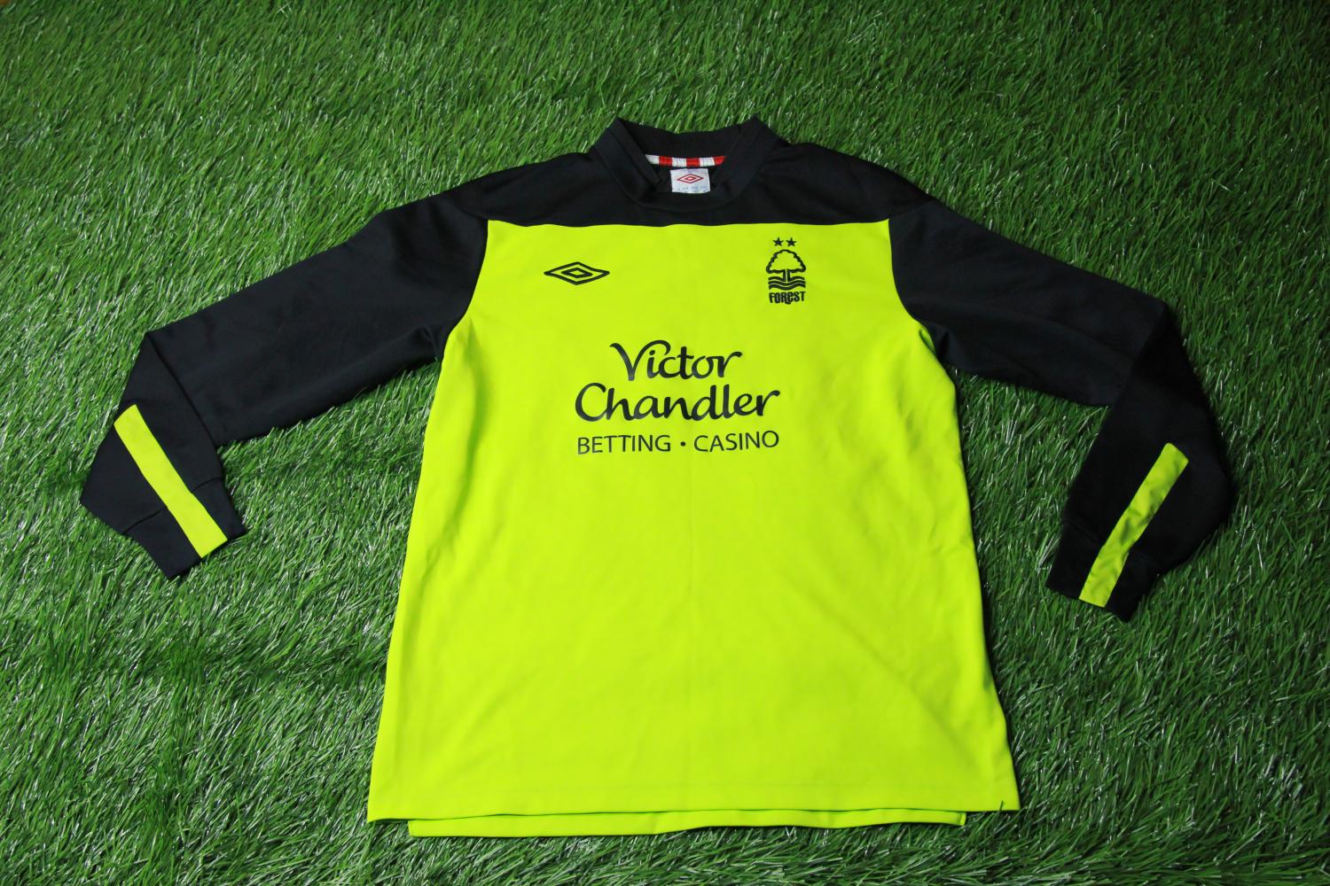 maillot équipe de nottingham forest gardien 2011-2012 rétro