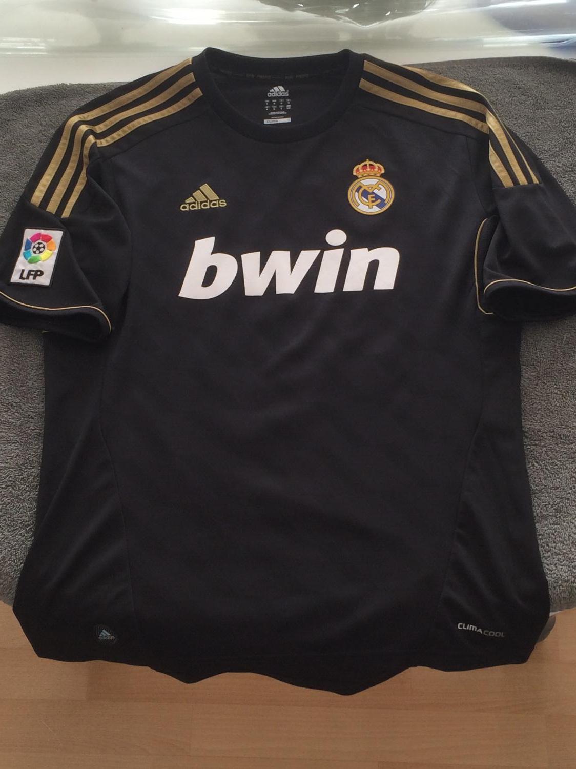 maillot équipe de real madrid exterieur 2011-2012 pas cher