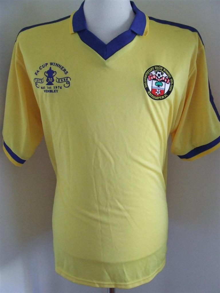 maillot équipe de southampton fc réplique 1976 pas cher