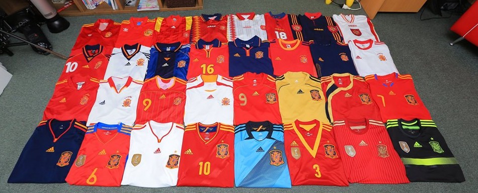 maillot espagne particulier 1982-2014 pas cher