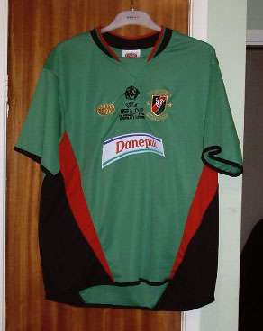 maillot glentoran domicile 2004-2005 rétro