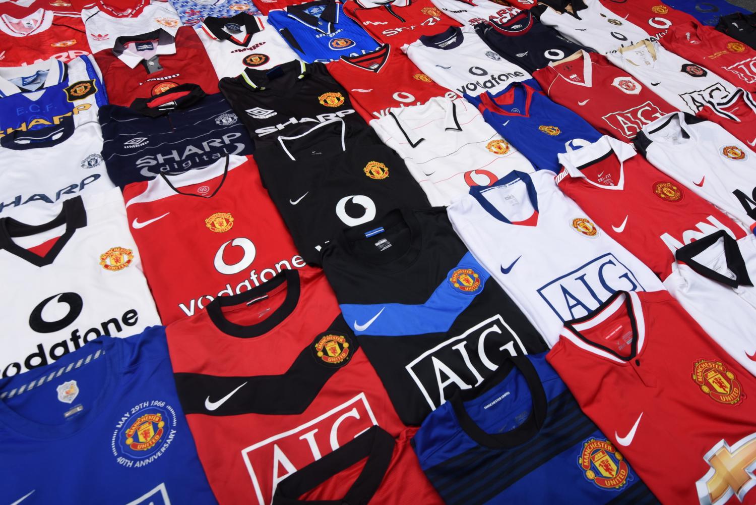 maillot manchester united particulier 1976-2016 pas cher