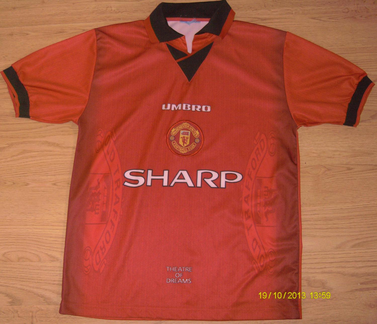 maillot manchester united particulier 1996-1997 rétro