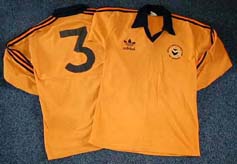 maillot newport county afc domicile 1979-1980 rétro