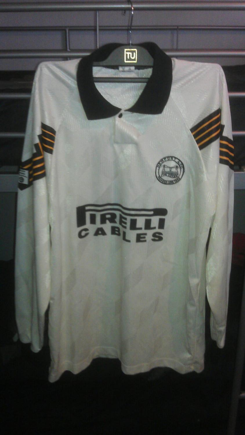 maillot newport county afc exterieur 1991-1992 rétro