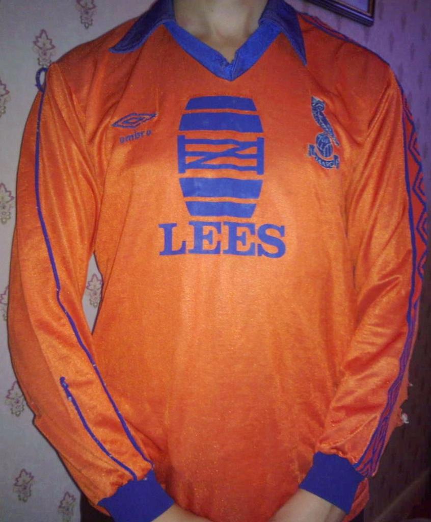 maillot oldham athletic afc exterieur 1982-1983 rétro