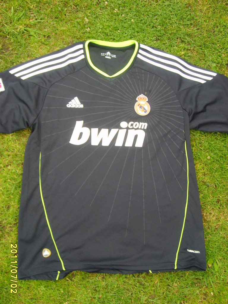 maillot real madrid exterieur 2010-2011 pas cher