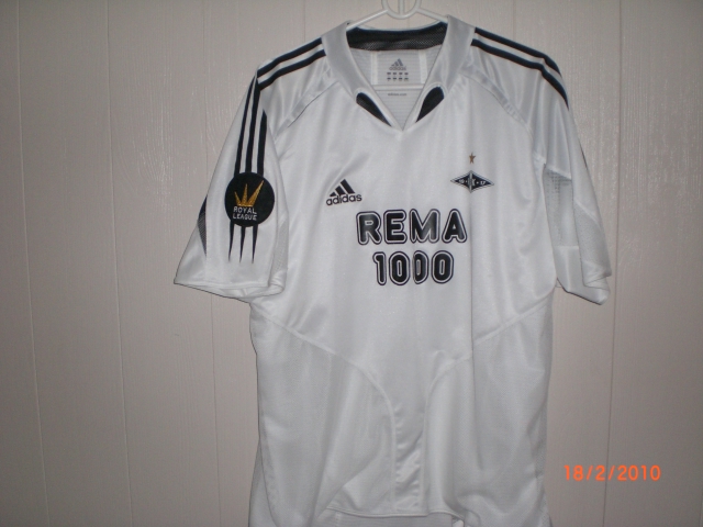 maillot rosenborg bk réplique 2004 rétro