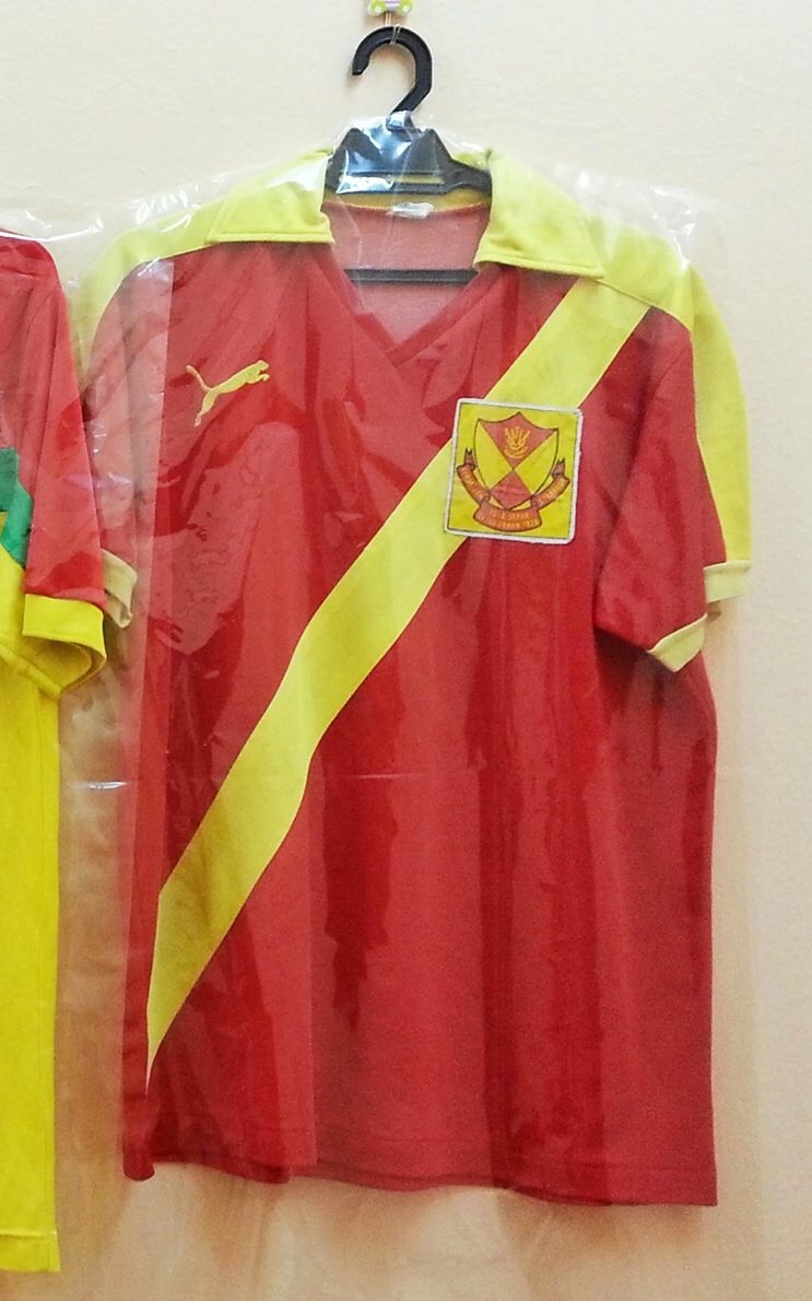 maillot selangor fa domicile 1982 pas cher