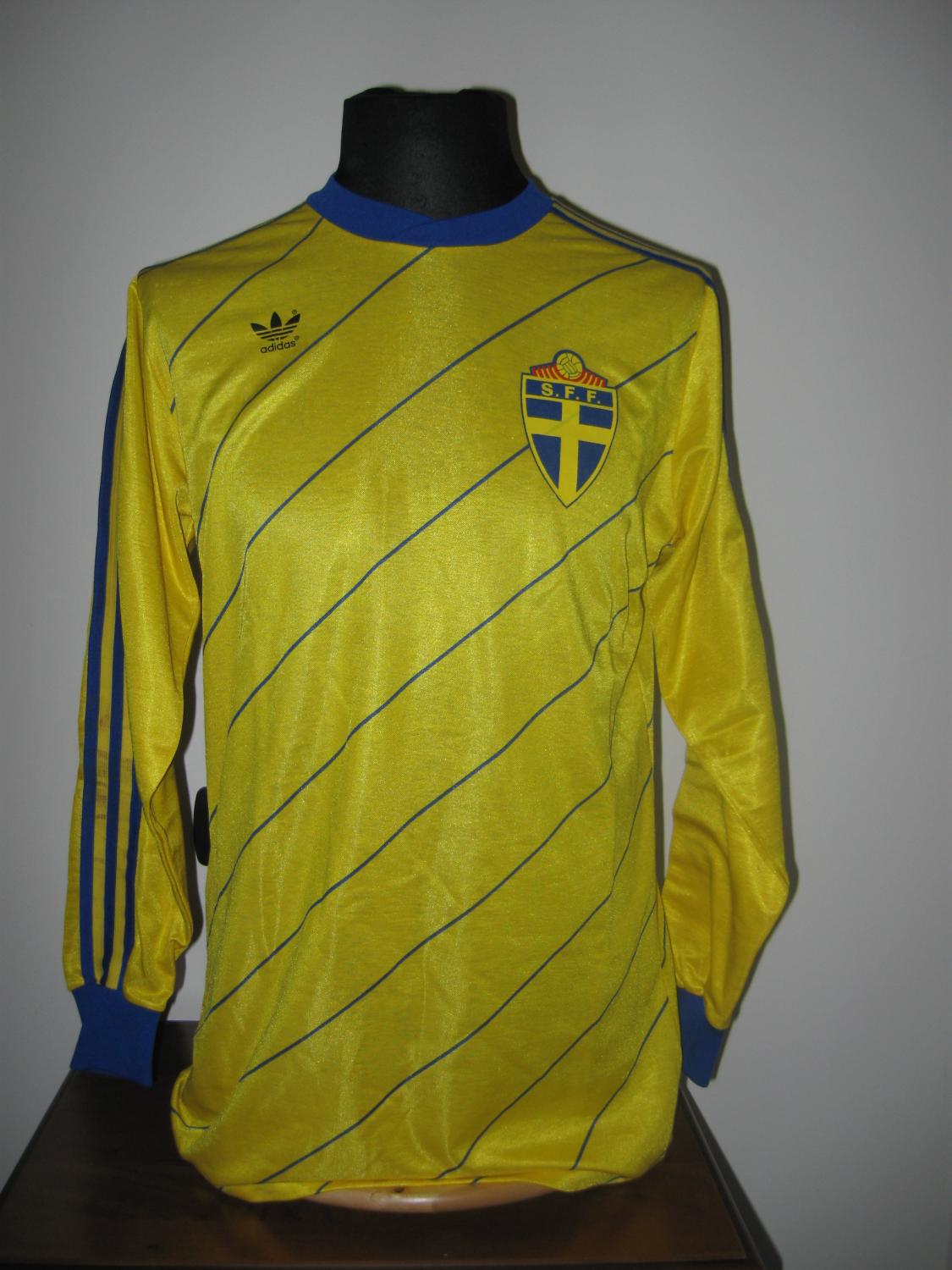 maillot suède domicile 1987 pas cher