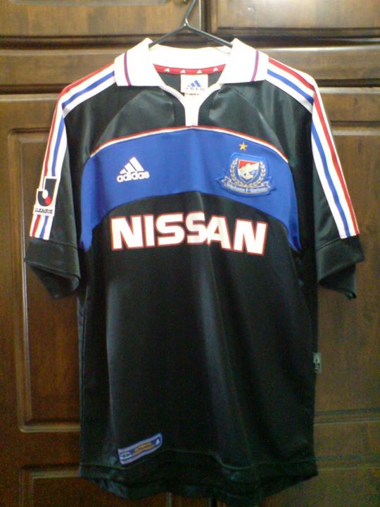 maillot yokohama f·marinos exterieur 2000 rétro