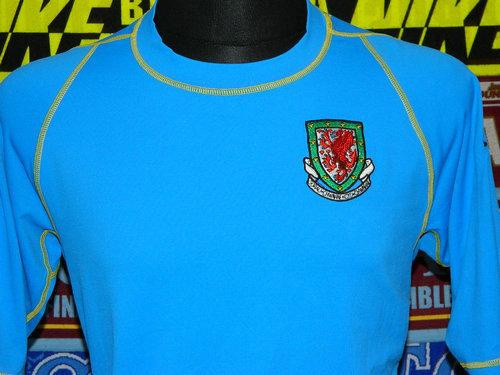 maillots galles exterieur 2002-2004 pas cher