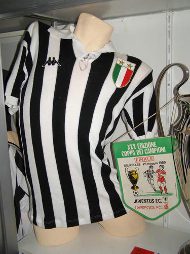 maillots juventus fc domicile 1984-1985 rétro