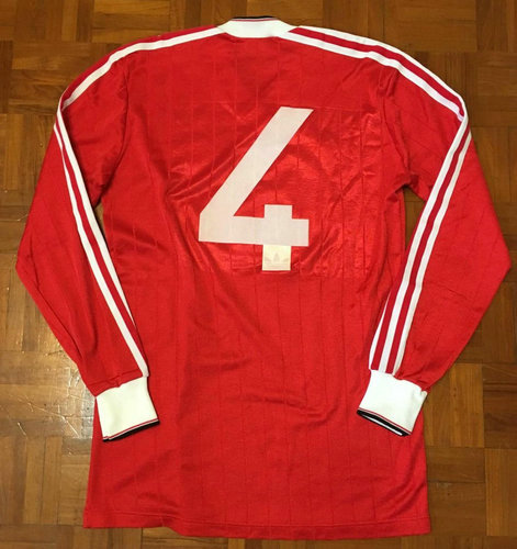 maillots manchester united domicile 1983-1984 rétro